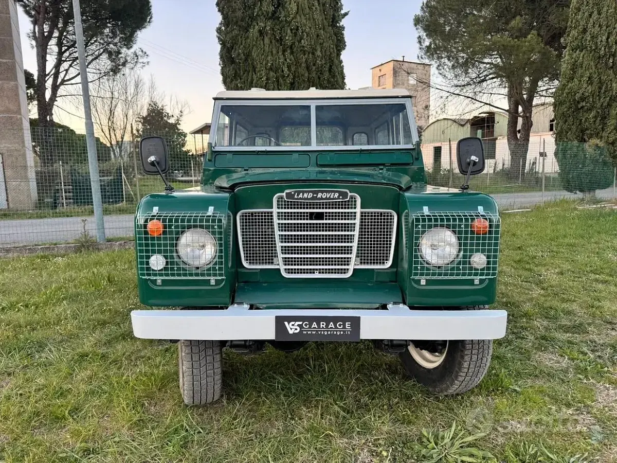 Usado Land Rover 88 62 HP (45 kW) 1970 Verde SUV