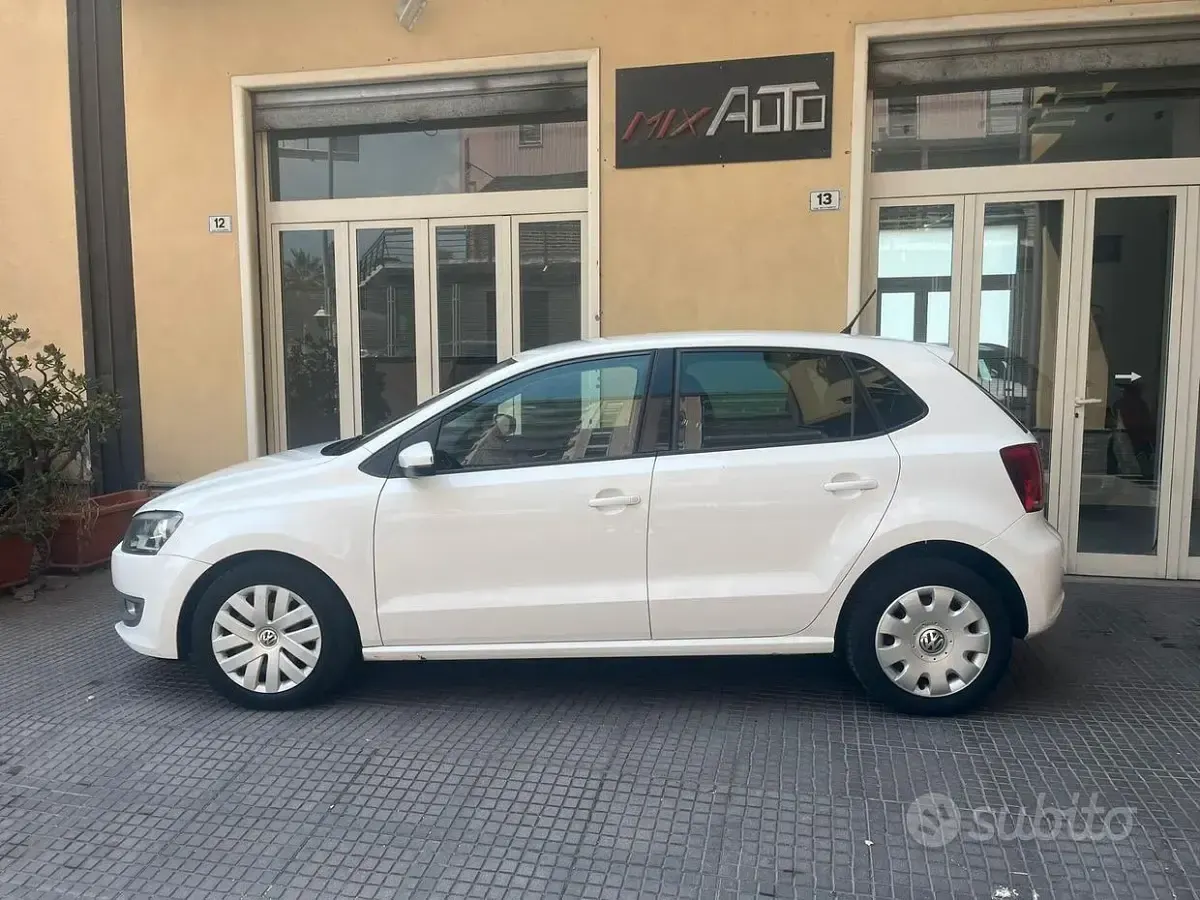 Usata VW Polo Comfortline 75 CV (55 kW) 2010 Bianco Utilitaria