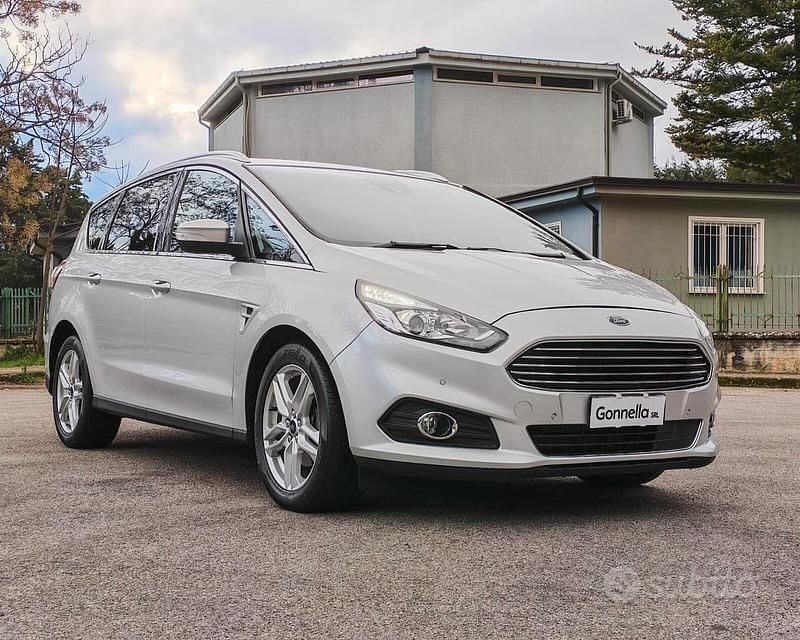 Usata Ford S-MAX Titanium 150 CV (110 kW) 2018 Grigio Monovolume