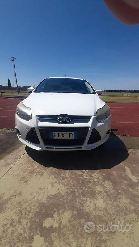 Usata 2011 Ford Focus Tre volumi | 5500 € - Immagine 1/4