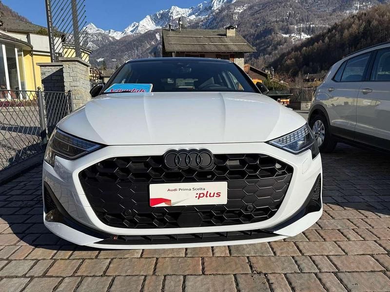 Usata Audi A3 Advanced 116 CV (85 kW) 2025 Bianco ghiacciaio Berlina