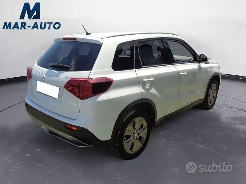 Usata Suzuki Vitara Cool 129 CV (94 kW) 2023 Bianco SUV