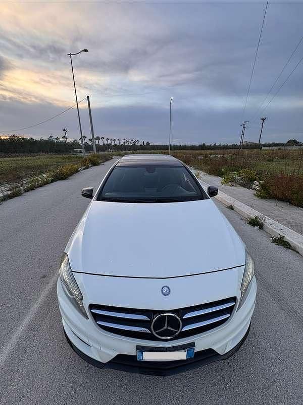 Usata Mercedes A180 Edition 109 CV (80 kW) 2015 Berlina