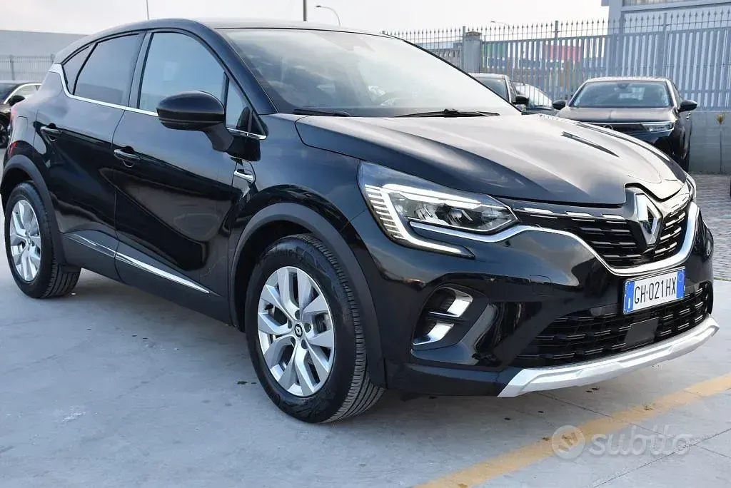 Usata Renault Captur Intens 140 CV (102 kW) 2021 Nero SUV