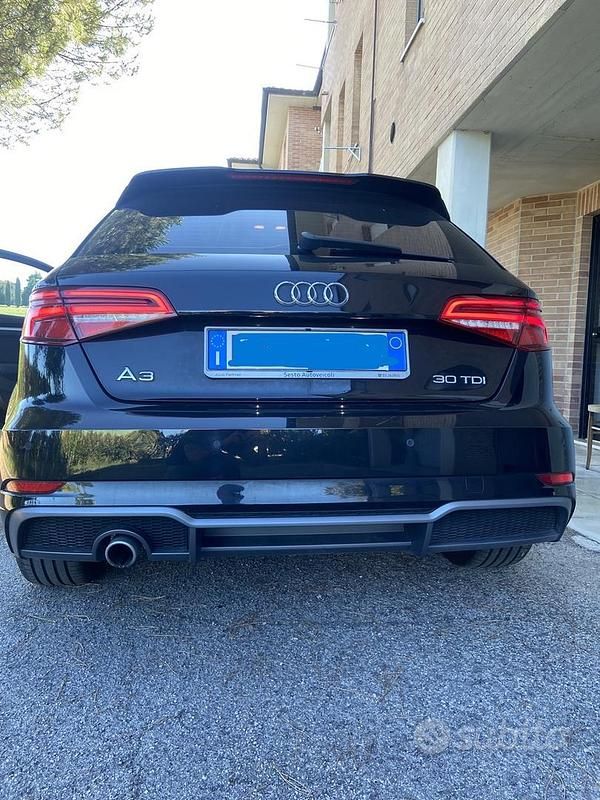 Usata Audi A3 Comfort 105 CV (77 kW) 2019 Nero Berlina