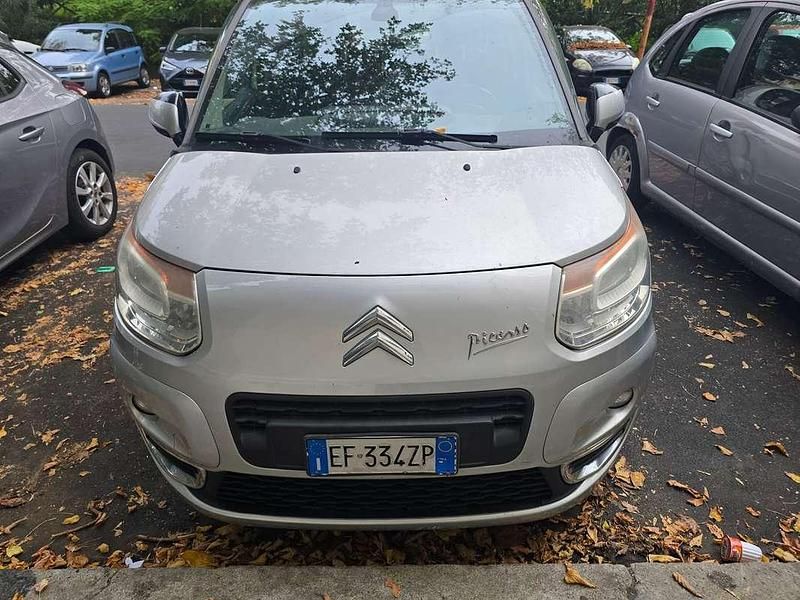 Argento Usata 2010 Citroën C3 Picasso Monovolume | 4200 € - Immagine 1/4