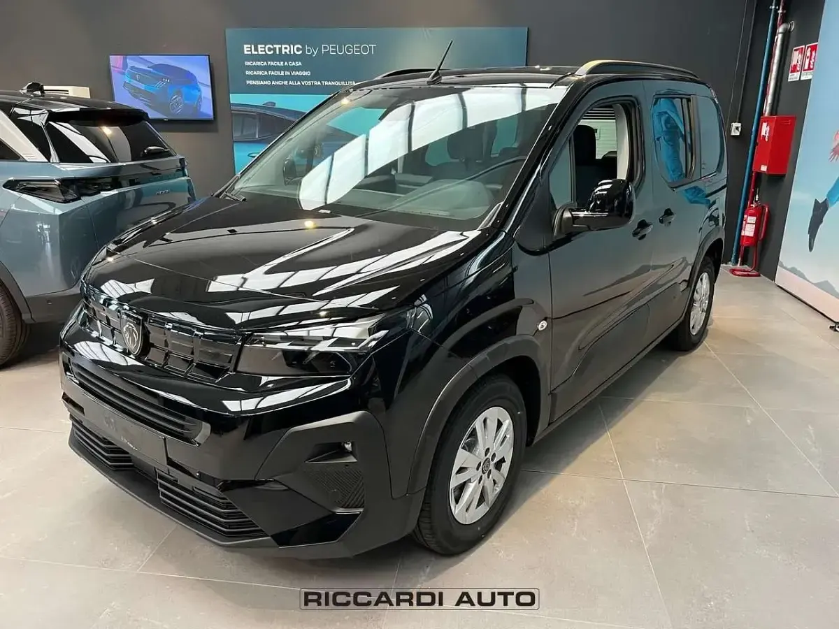 Usata Peugeot Rifter Allure 102 CV (75 kW) 2026 Monovolume