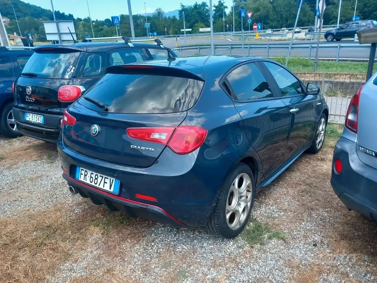 Usata Alfa Romeo Giulietta Business 120 CV (88 kW) 2018 Bianco Utilitaria