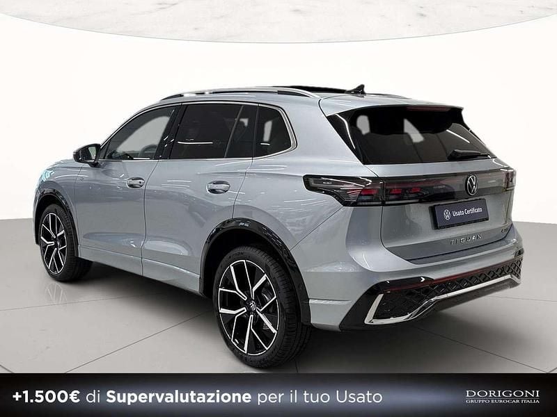 Nuova VW Tiguan R-line 193 CV (141 kW) 2025 F0 dolomite silver metallizzato SUV