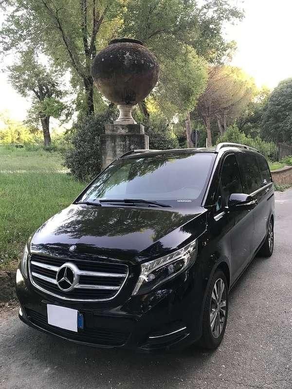Usata Mercedes V220 Premium 163 CV (119 kW) 2015 Nero Monovolume