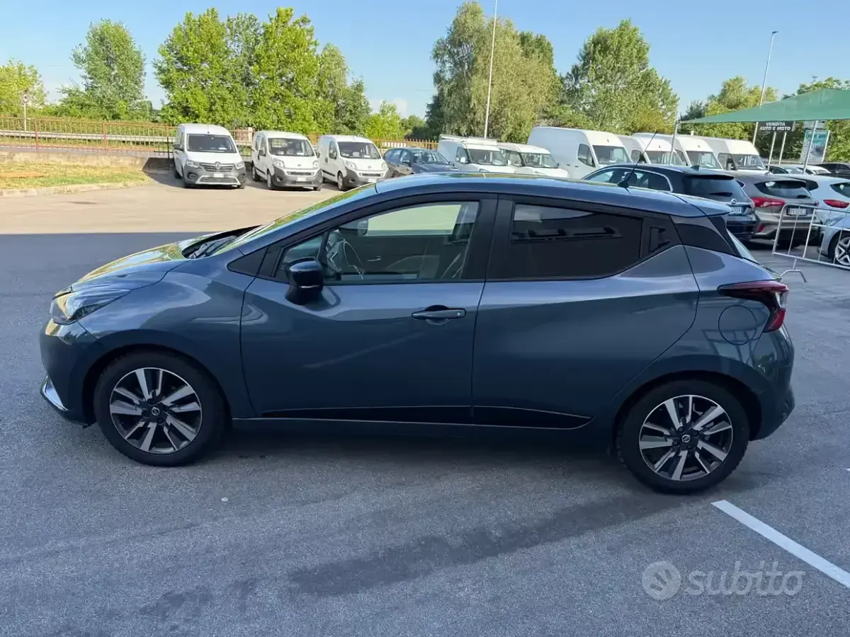 Usata Nissan Micra 92 CV (67 kW) 2023 Grigio Utilitaria