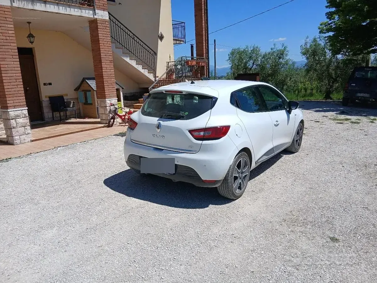 Usata Renault Clio IV 75 CV (55 kW) 2016 Bianco Berlina