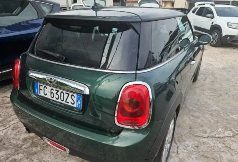 Usata Mini ONE Hype 102 CV (75 kW) 2016 Verde Utilitaria