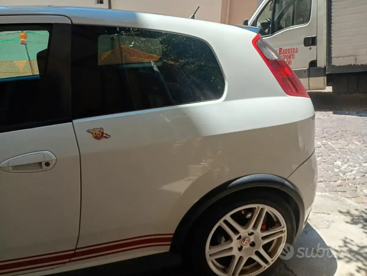 Usata Abarth Grande Punto 155 CV (114 kW) 2009 Utilitaria