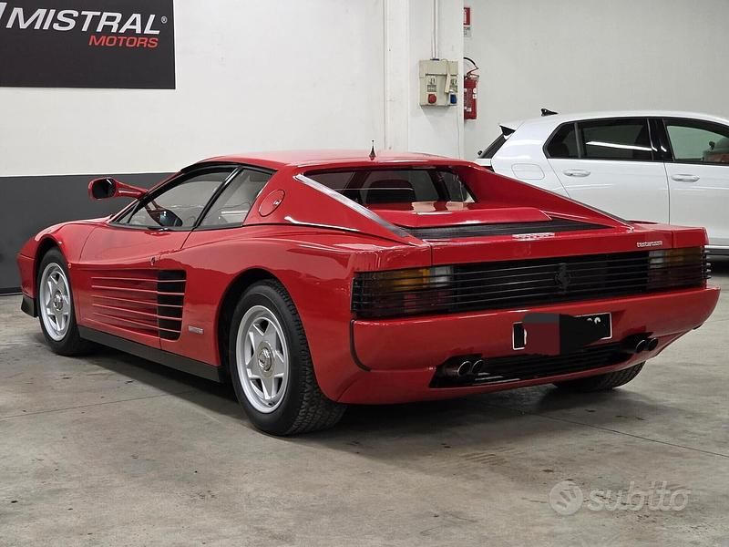 Usata Ferrari Testarossa 390 CV (286 kW) 1985 Rosso Coupé