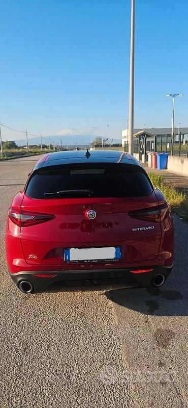 Usata Alfa Romeo Stelvio 160 CV (117 kW) 2020 Rosso SUV