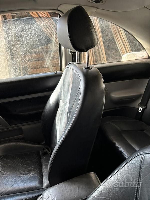 Usata VW New Beetle 2004 Bianco Utilitaria