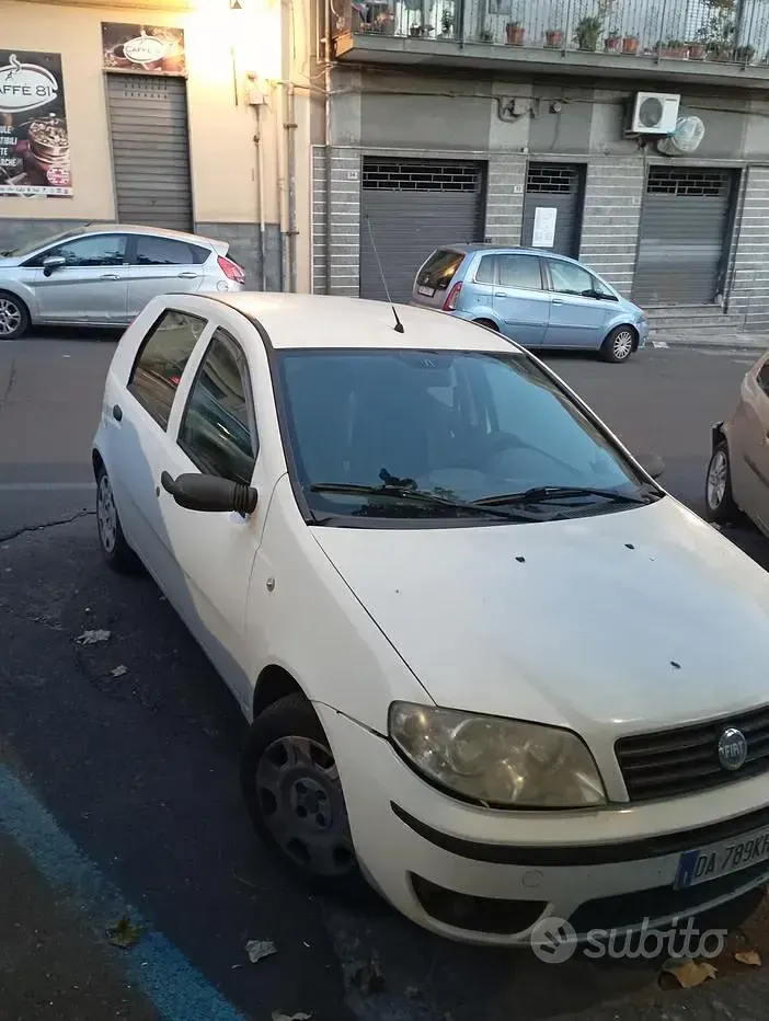 Usata Fiat Punto 69 CV (50 kW) 2006 Bianco Utilitaria