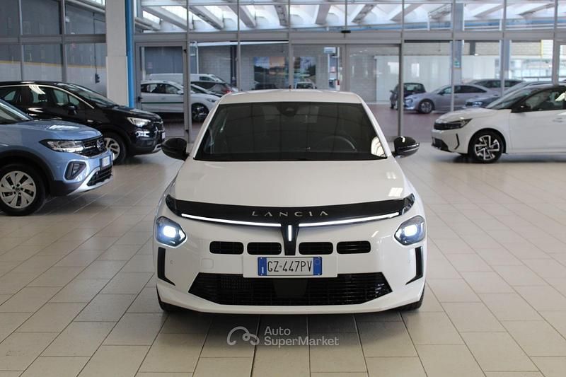 Usata Lancia Ypsilon 110 CV (80 kW) 2025 Bianco Utilitaria