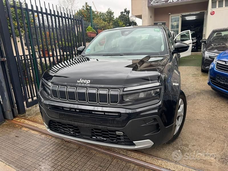 Usata Jeep Avenger Altitude 101 CV (74 kW) 2024 Nero SUV