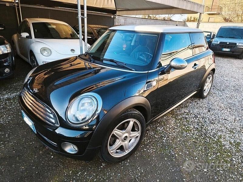 Usata Mini Cooper Coupé 116 CV (85 kW) 2010 Nero Coupé