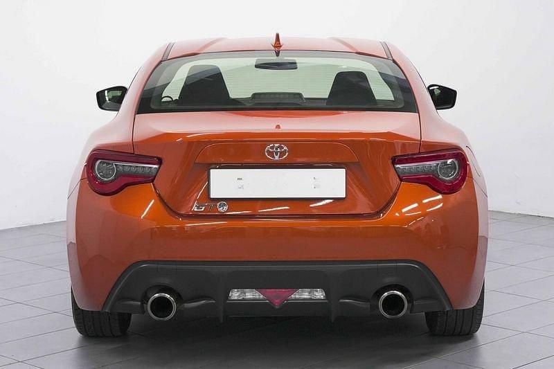 Usata Toyota GT86 GT 200 CV (147 kW) 2017 Arancione Coupé