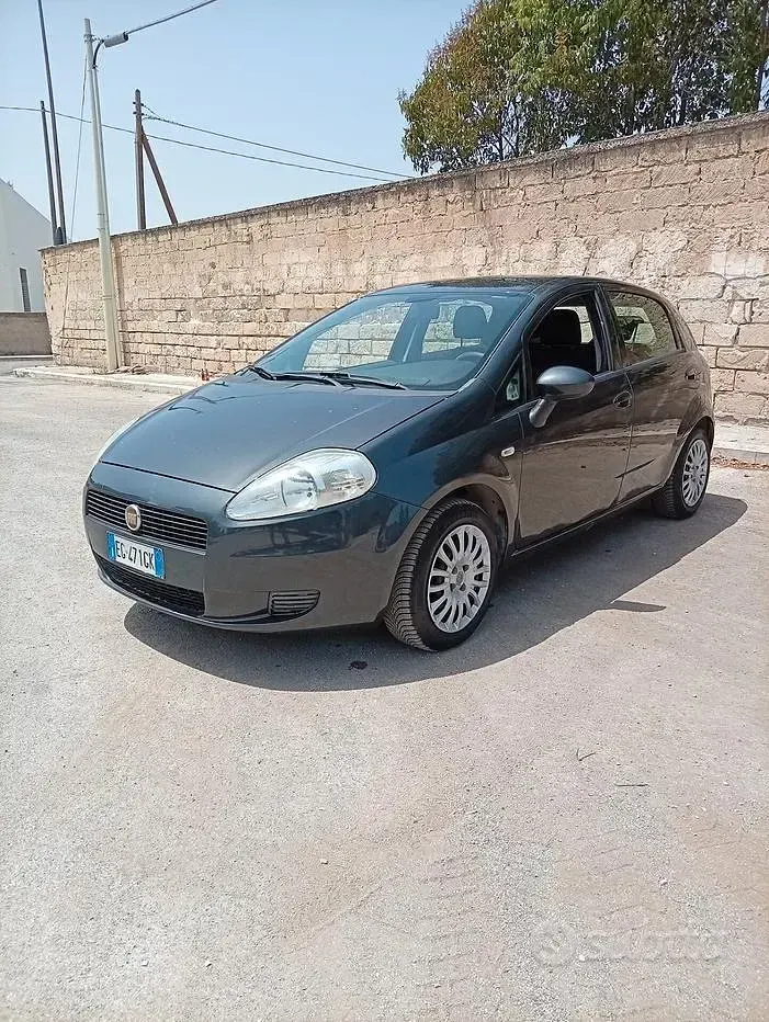 Usata Fiat Grande Punto 77 CV (56 kW) 2011 Utilitaria