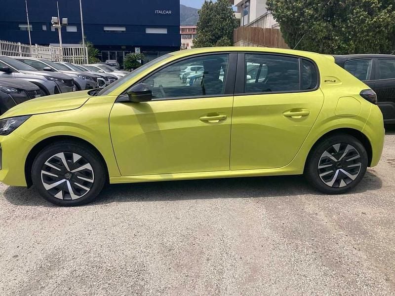 Nuova Peugeot 208 Style 110 CV (80 kW) 2025 Giallo Utilitaria
