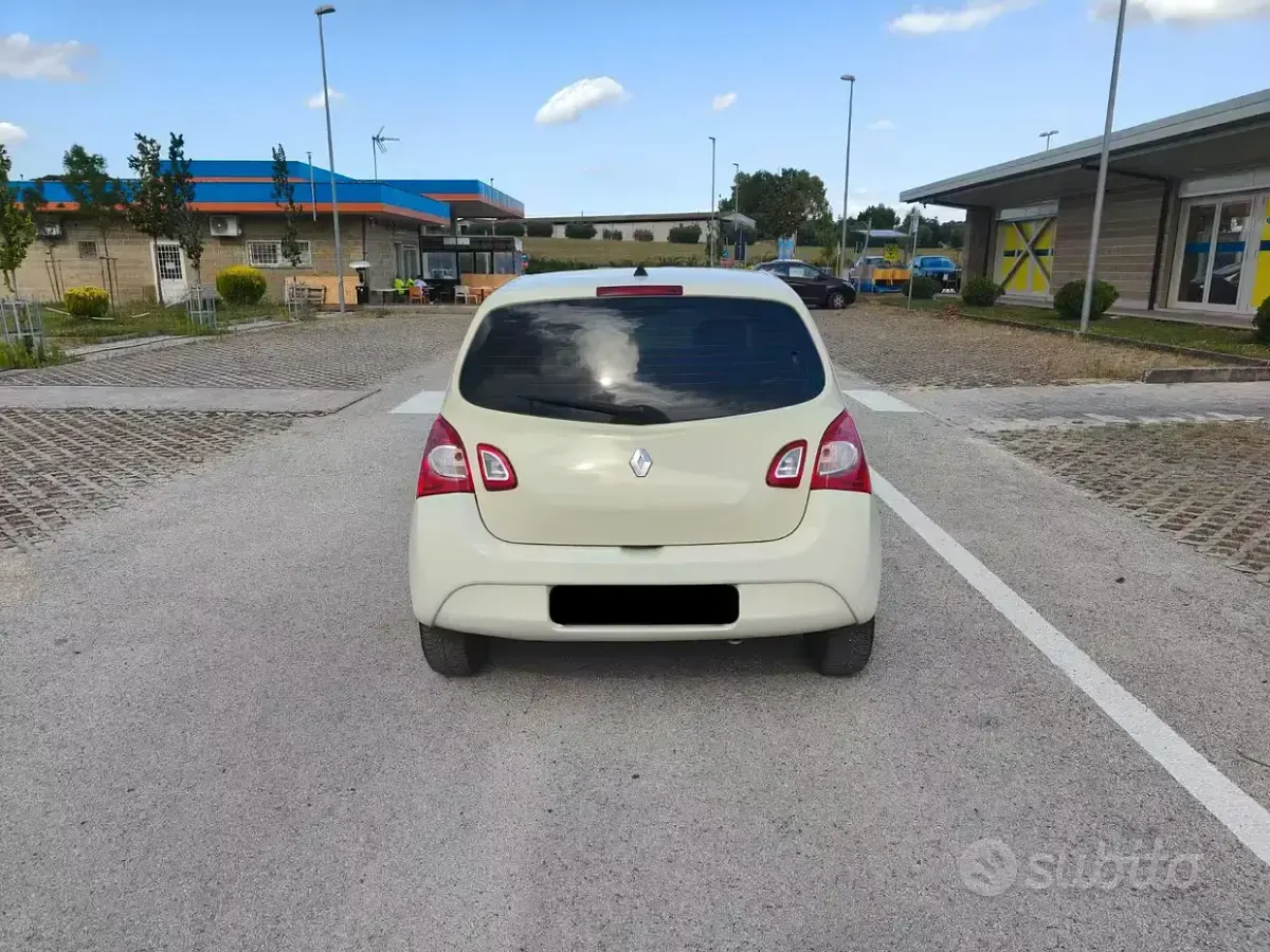 Usata Renault Twingo 75 CV (55 kW) 2013 Utilitaria