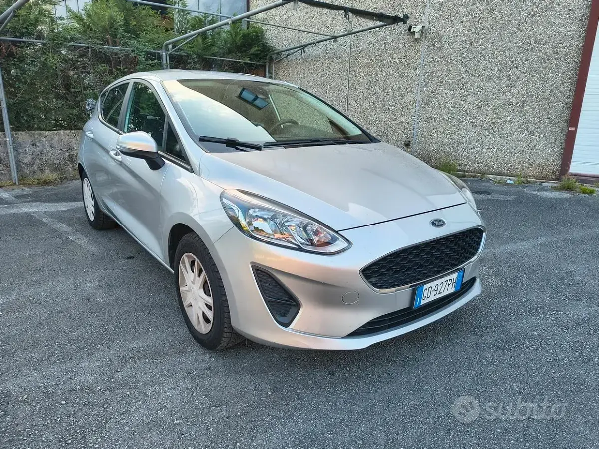 Gebraucht Ford Fiesta 70 PS (51 kW) 2018 Grau Kleinwagen