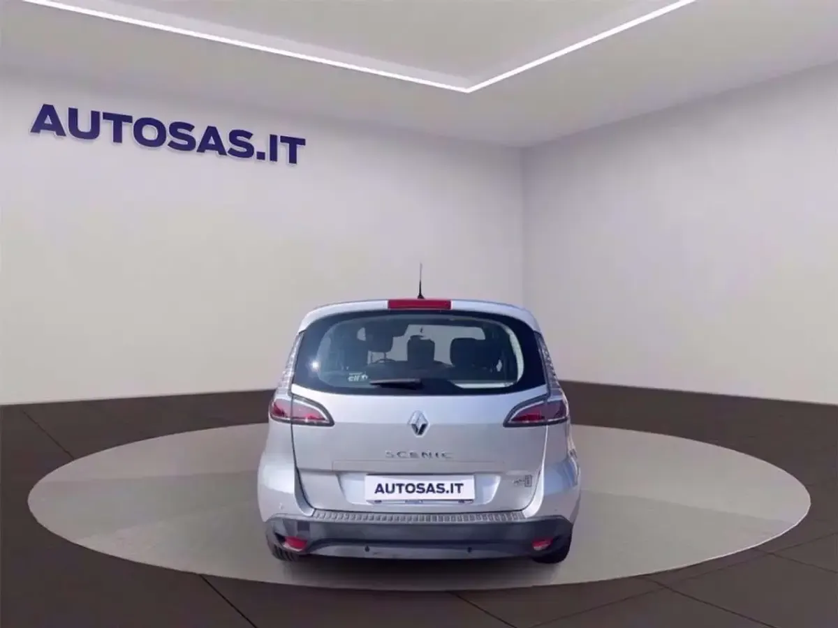 Usata Renault Scenic E-Tech XMOD 110 CV (80 kW) 2014 Grigio Utilitaria