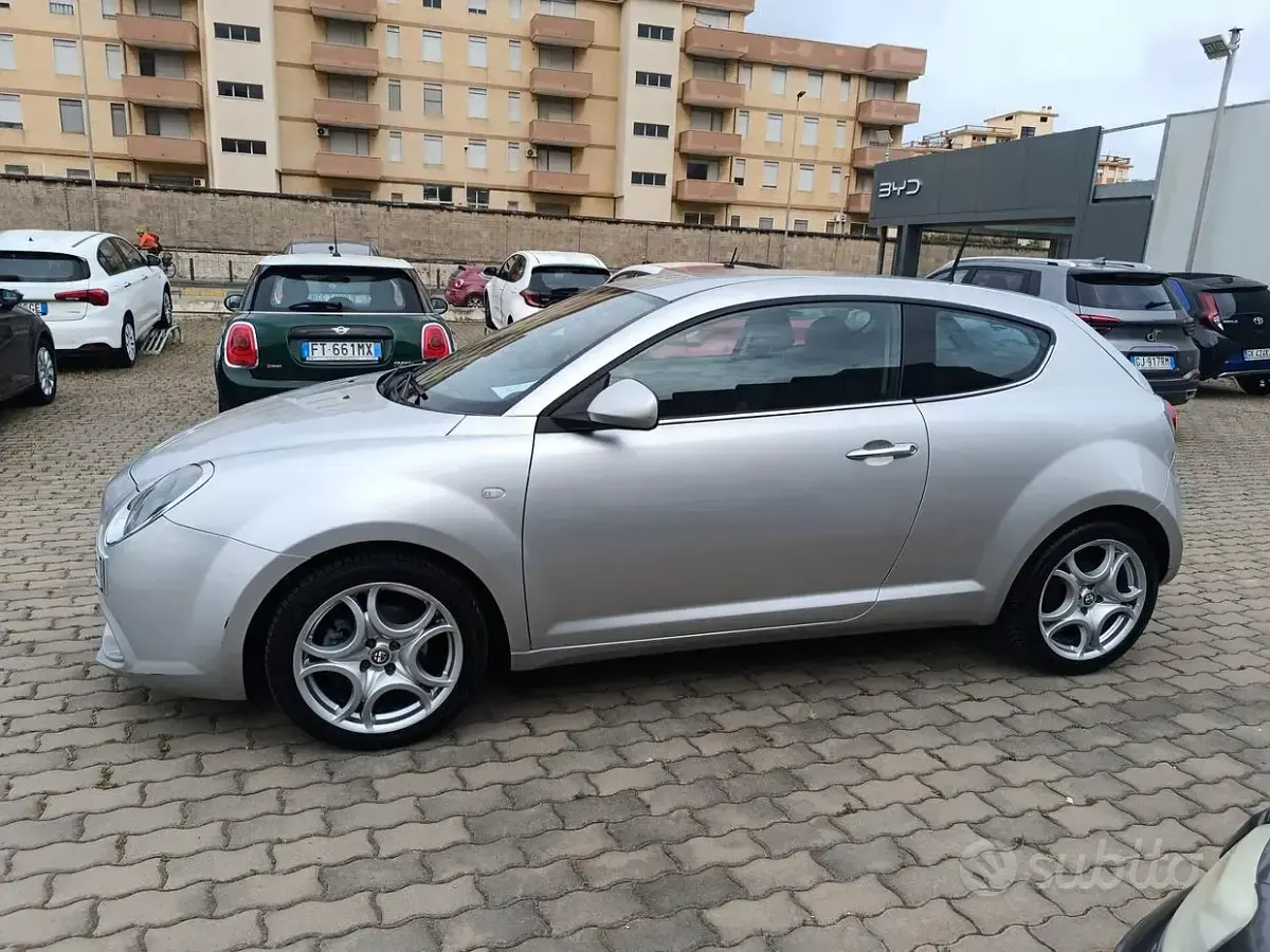 Occasion Alfa Romeo MiTo Distinctive 120 PK (88 kW) 2016 Grijs Hatchback