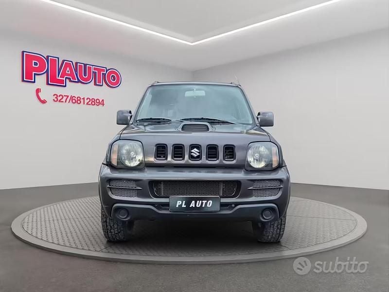 Usata Suzuki Jimny 86 CV (63 kW) 2010 Grigio SUV
