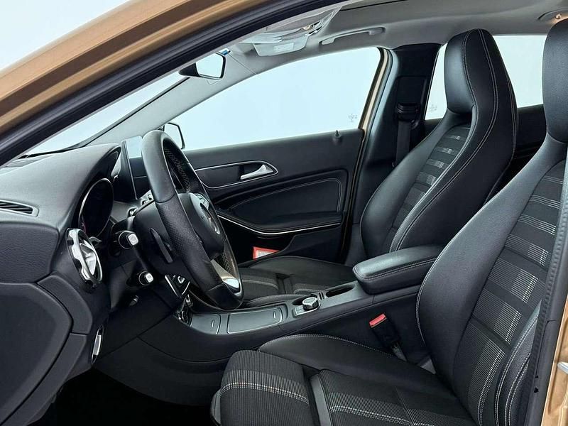 Usata Mercedes GLA200 Premium 136 CV (100 kW) 2018 Other SUV