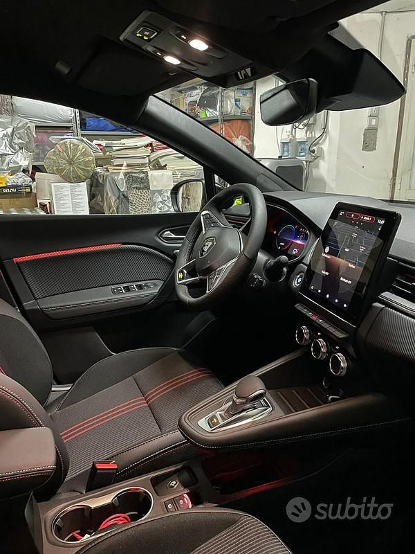 Usata Renault Captur RS Line 143 CV (105 kW) 2022 Nero SUV