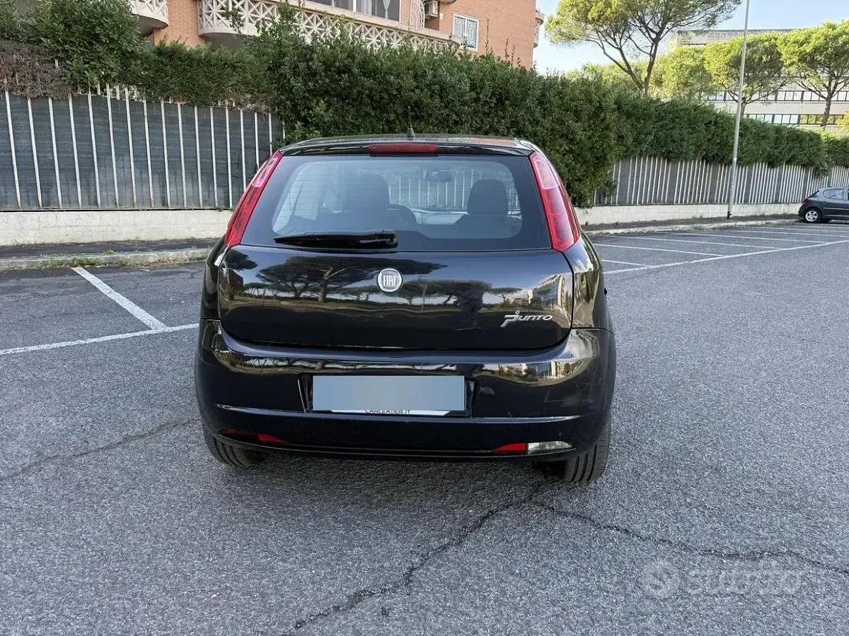 Usata Fiat Grande Punto 65 CV (47 kW) 2009 Nero Utilitaria