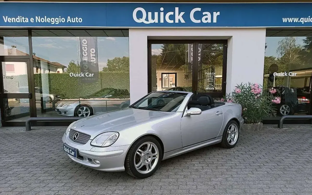 Usata Mercedes SLK320 218 CV (160 kW) 2003 Argento brillante Cabrio