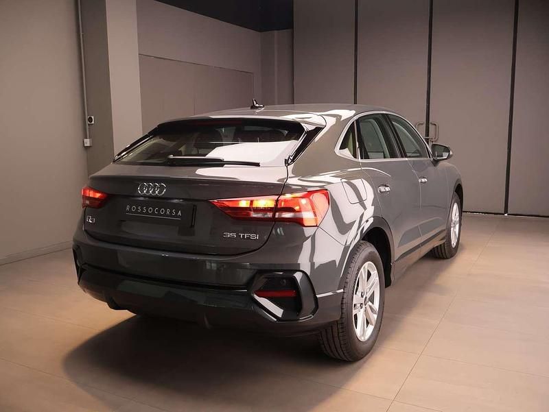 Nuova Audi Q3 Sportback 150 CV (110 kW) 2025 Grigio nano SUV