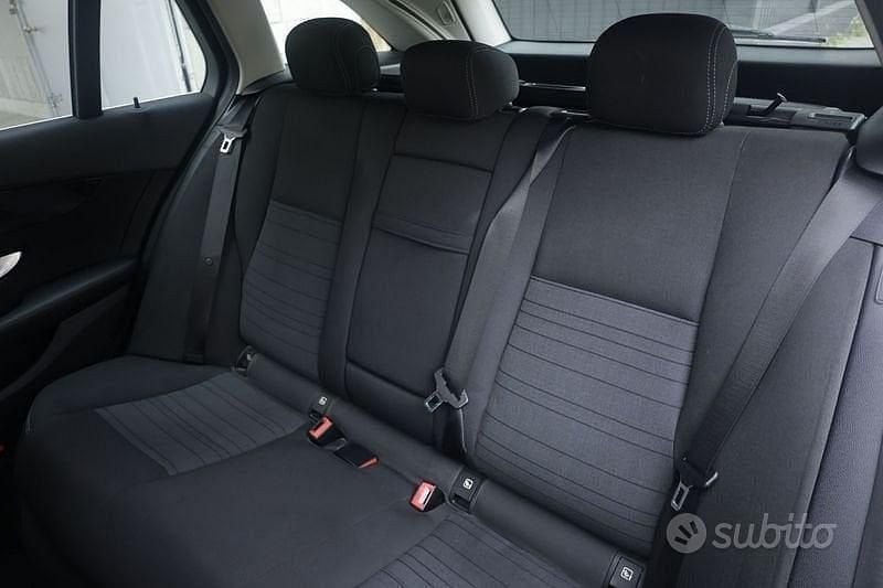 Usata Mercedes C220 Exclusive 170 CV (125 kW) 2016 Blu Station wagon
