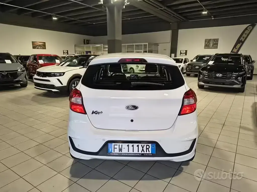Begagnad Ford Ka Plus Ultimate 86 HK (63 kW) 2019 Vit Halvkombi
