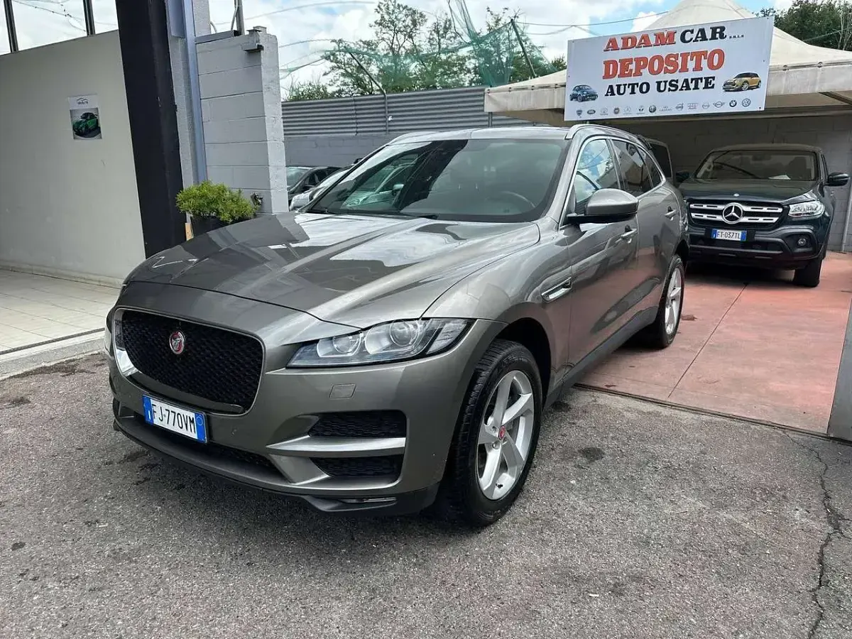 Usata Jaguar F-Pace Prestige 179 CV (131 kW) 2017 Grigio SUV