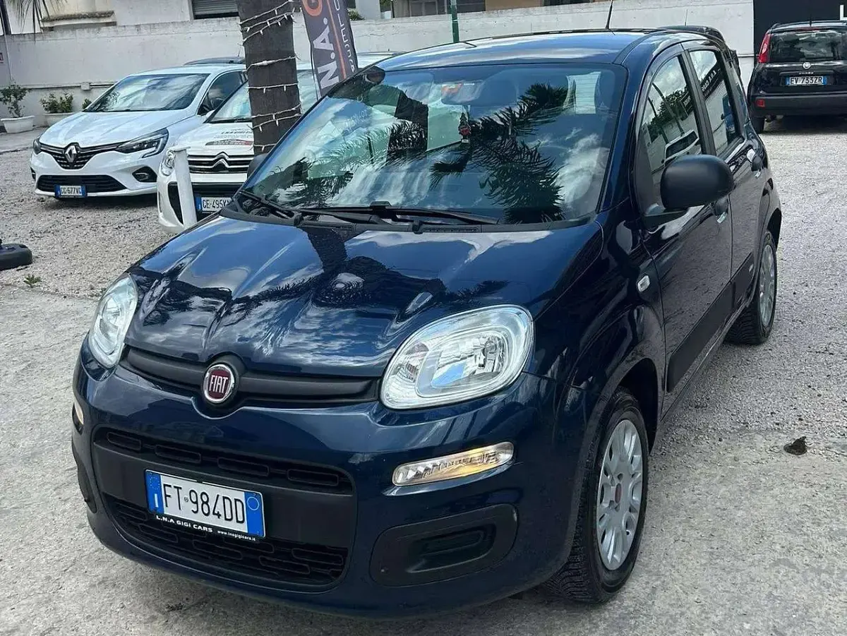 Usata Fiat Panda Lounge 69 CV (50 kW) 2018 Blu/azzurro Utilitaria
