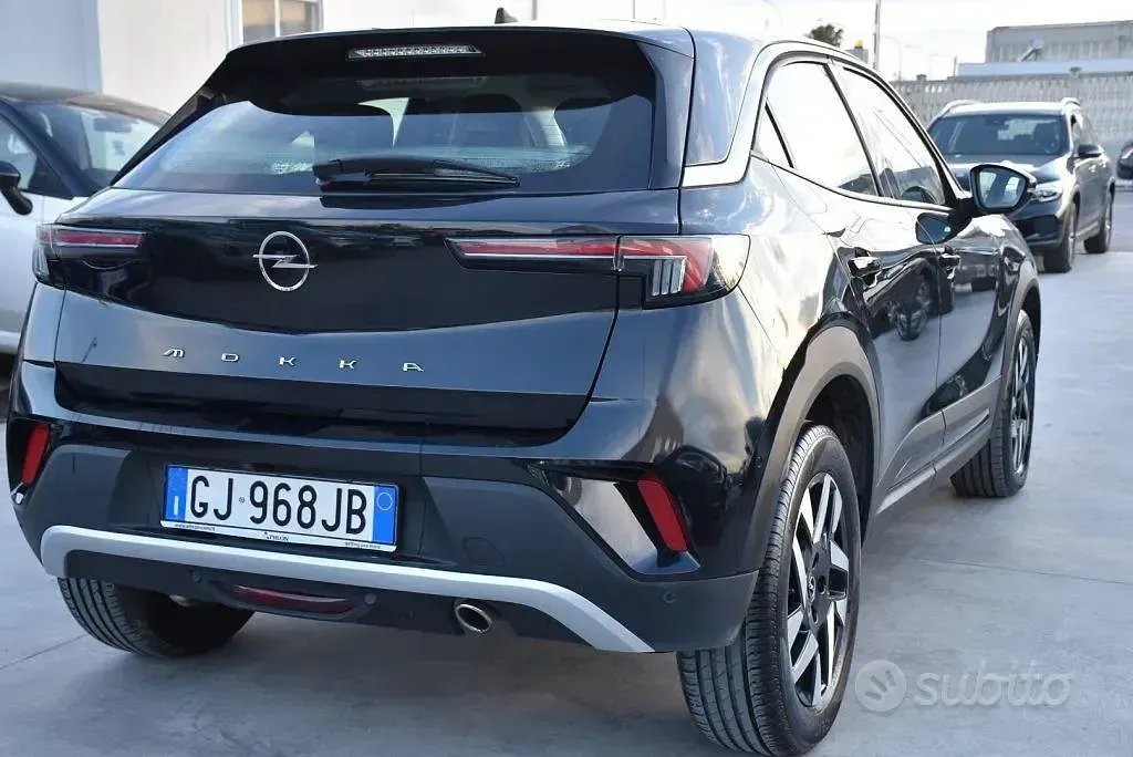 Usata Opel Mokka Elegance 110 CV (80 kW) 2022 Nero SUV