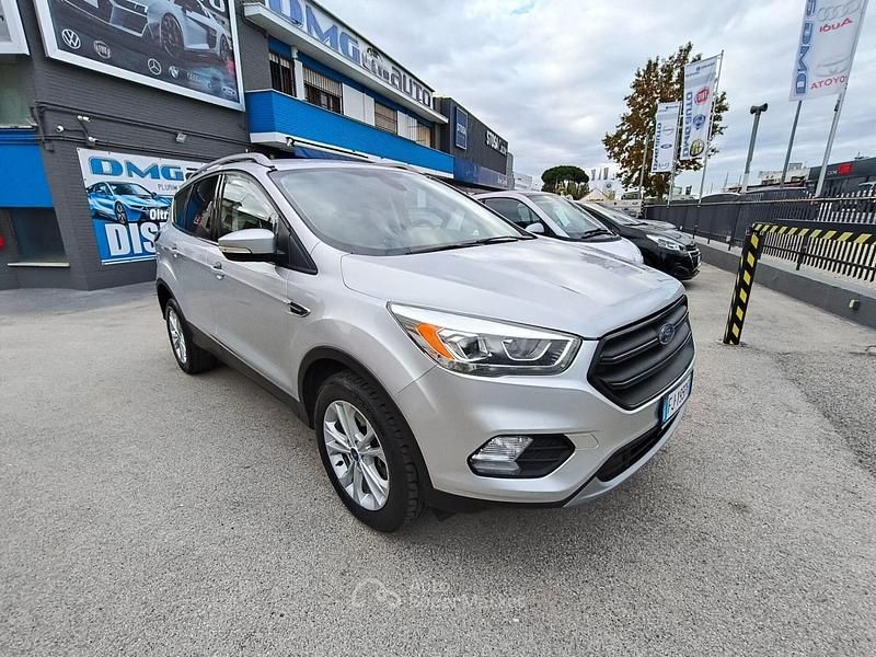 Usata Ford Kuga ST-Line 120 CV (88 kW) 2017 Argento SUV