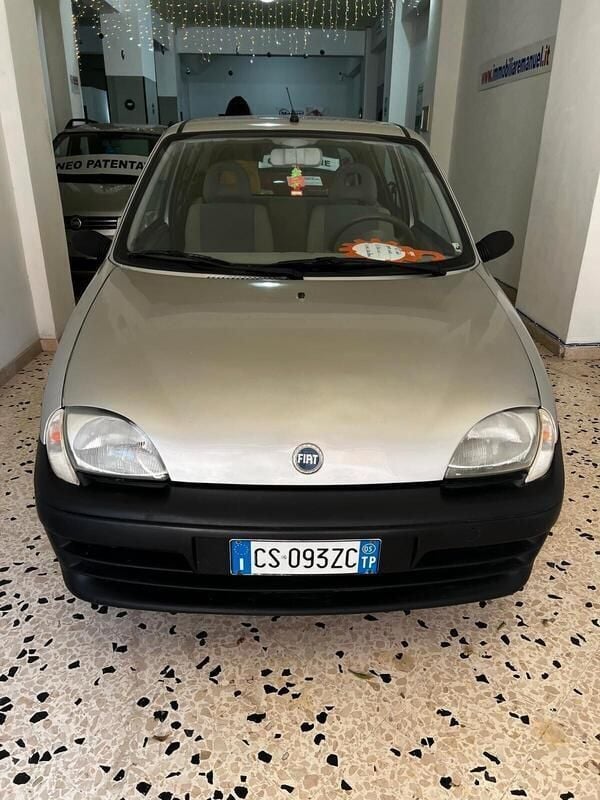 Usata Fiat Seicento 54 CV (39 kW) 2004 Grigio metallizzato Utilitaria