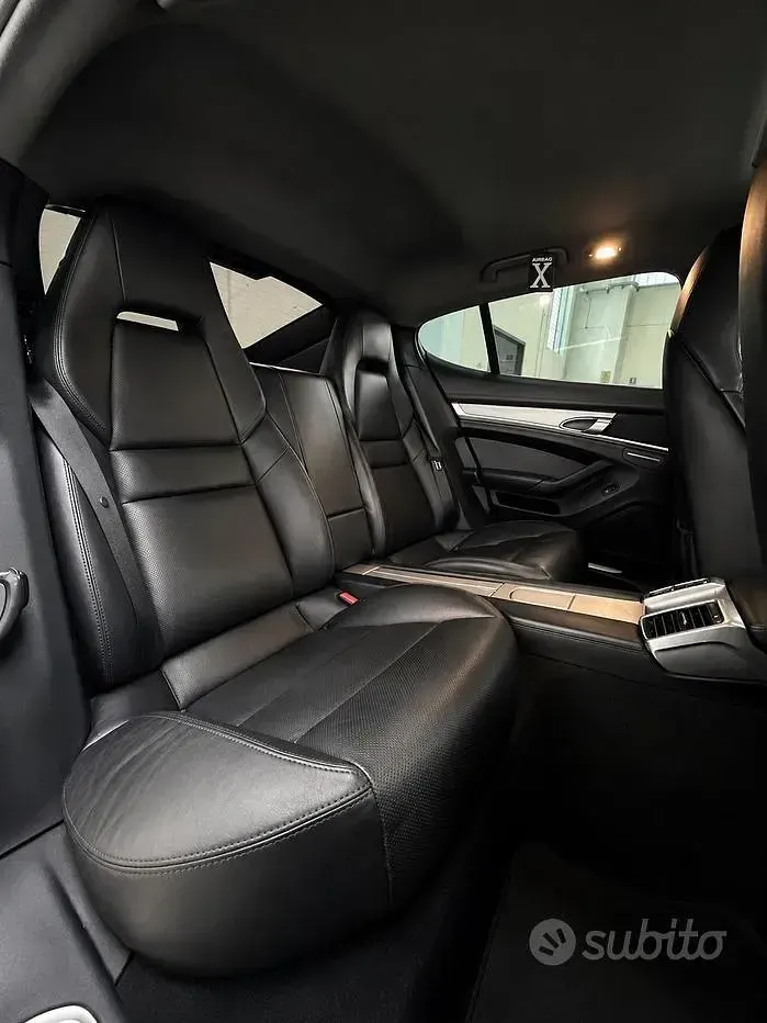 Usata Porsche Panamera 300 CV (220 kW) 2012 Bianco Utilitaria
