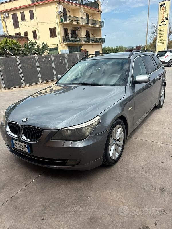 Usata BMW 530 235 CV (172 kW) 2007 Grigio Station wagon