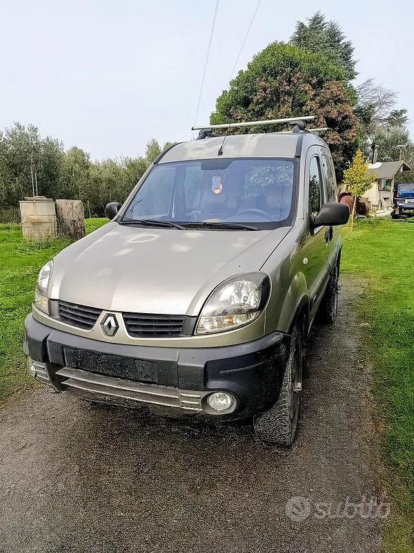 Usata 2007 Renault Kangoo Tre volumi | 5500 € - Immagine 1/4