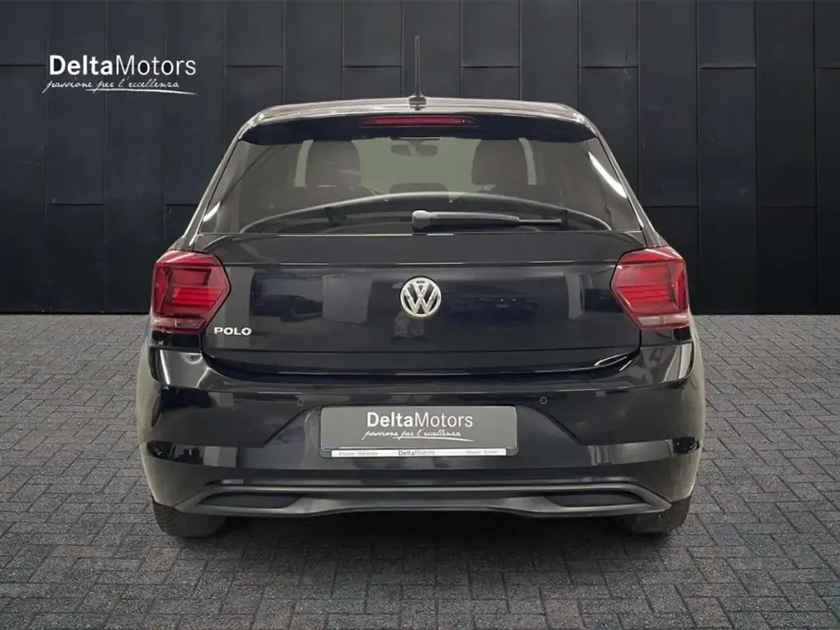 Usata VW Polo Comfortline 95 CV (69 kW) 2020 Nero metallizzato Utilitaria