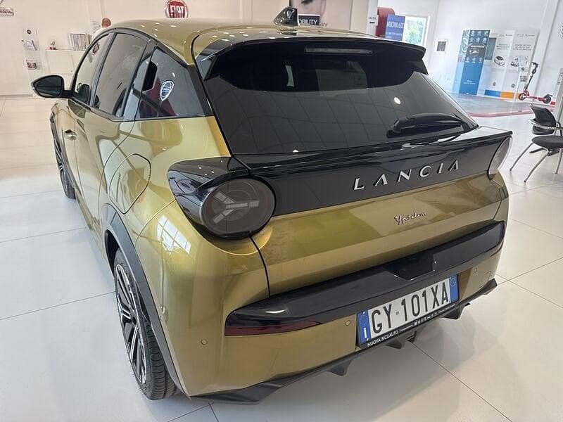 Nuova Lancia Ypsilon 110 CV (80 kW) 2025 Oro Utilitaria